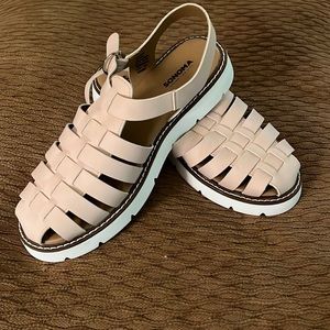 NWOT SONOMA FISHERMAN SANDAL